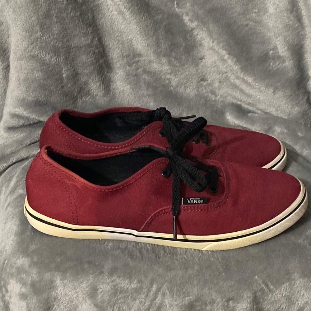 Vans Shoes Men's 6.5 Red Canvas Sneakers Women’s Size 8 Red Skater Lace Up